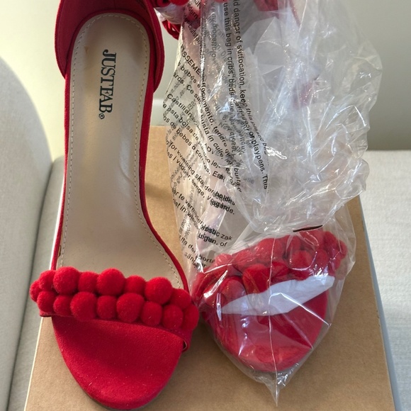 Red Pom Pom Lace-Up Stiletto Heels – Size 7.5 - Picture 7 of 7